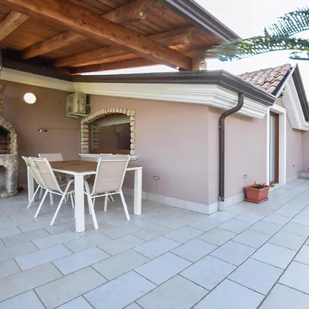Appartement 3 Bedroom Amazing In *