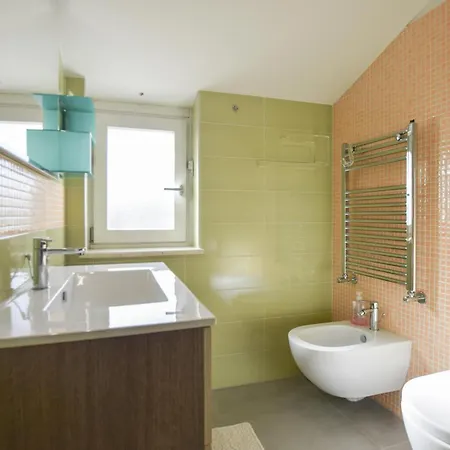 3 Bedroom Amazing In Appartement *